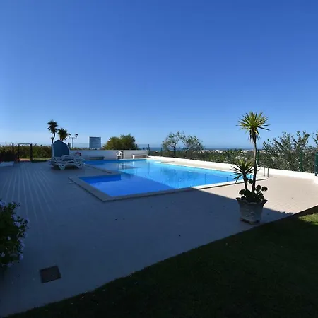 3 Bedroom Duplex In Condominium W/ Pool, Apartamento