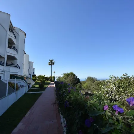 3 Bedroom Duplex In Condominium W/ Pool, Apartamento